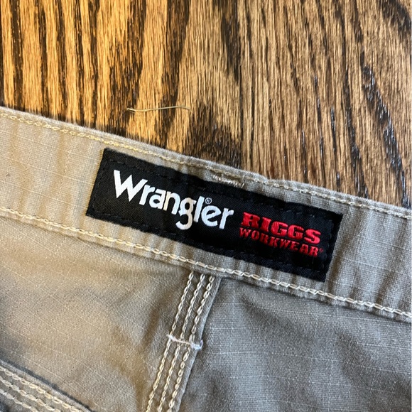 Mens Wrangler Pants - Picture 3 of 3